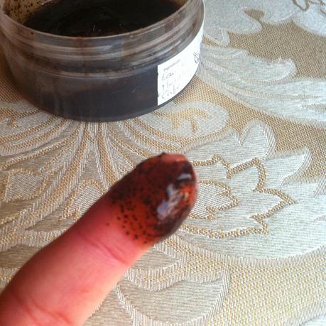 [DIY] Un gommage doux au café, idéal pour le visage & le corps.