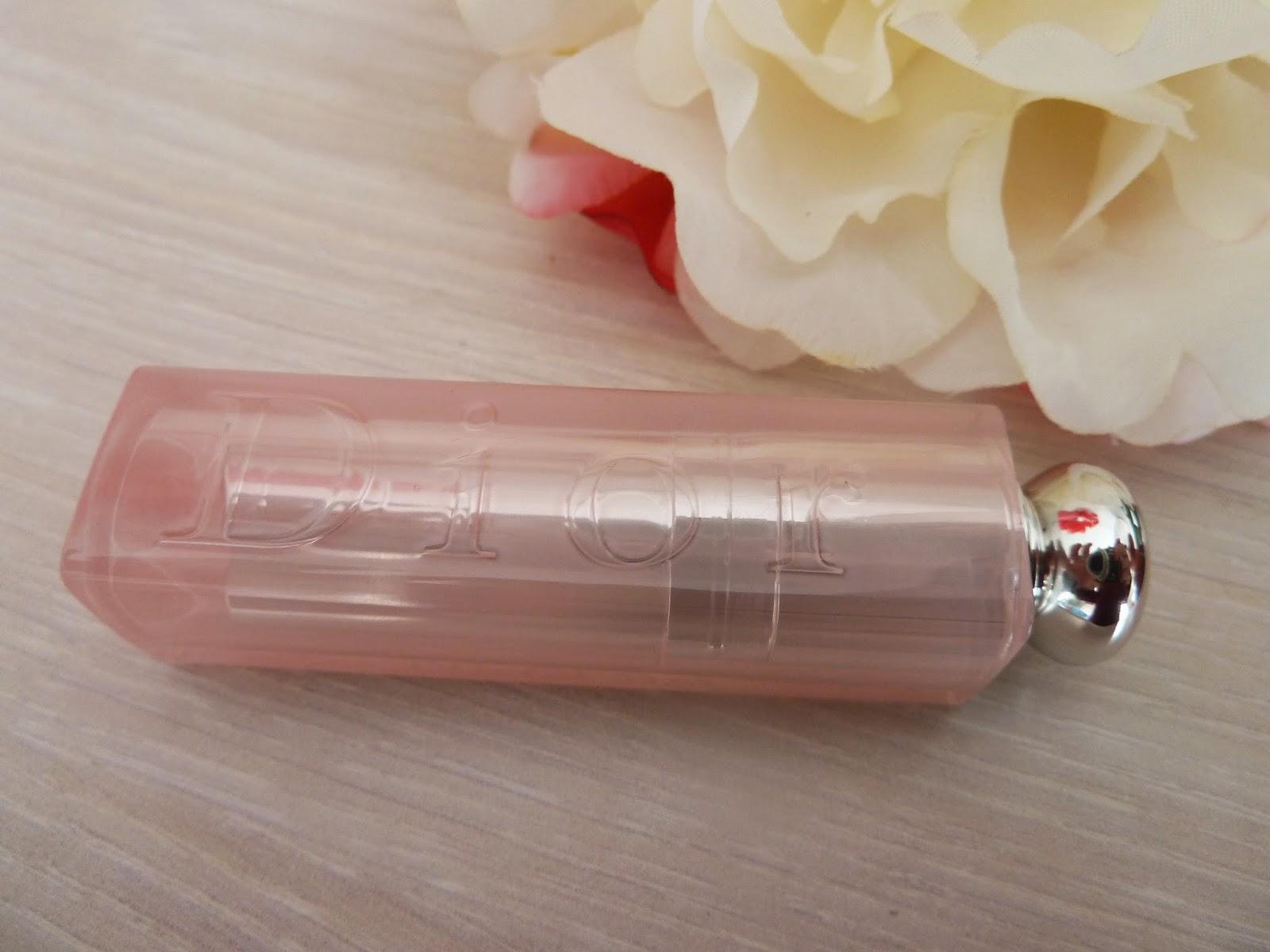 De jolies lèvres hydratées et légèrement colorées - Lip Glow Dior Addict