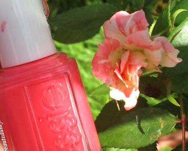 ♥ Du corail au bout des ongles avec "Cute as a Button" d'Essie ♥