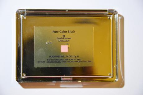 Détail packaging blush // Estée Lauder