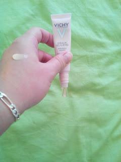 J'ai testé le contour des yeux idéalia de Vichy