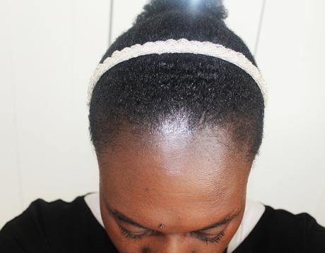Un serre-tête, deux idées coiffures sur cheveux afro