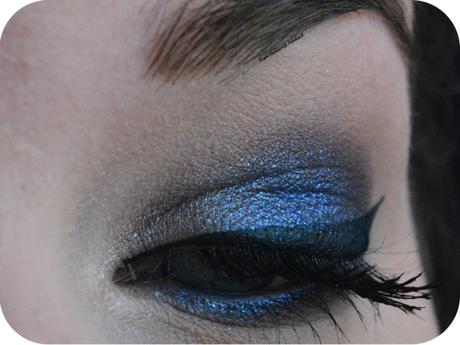 makeup-blue-vega-moondust-palette-urban-decay-2