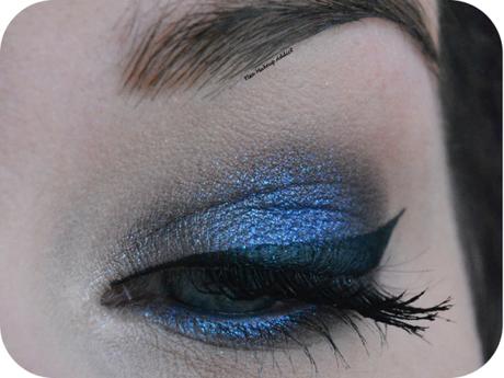 makeup-blue-vega-moondust-palette-urban-decay-1